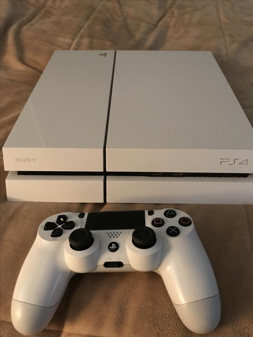 PlayStation 4 White, 500GB, Standard LRNF95970 Swappa