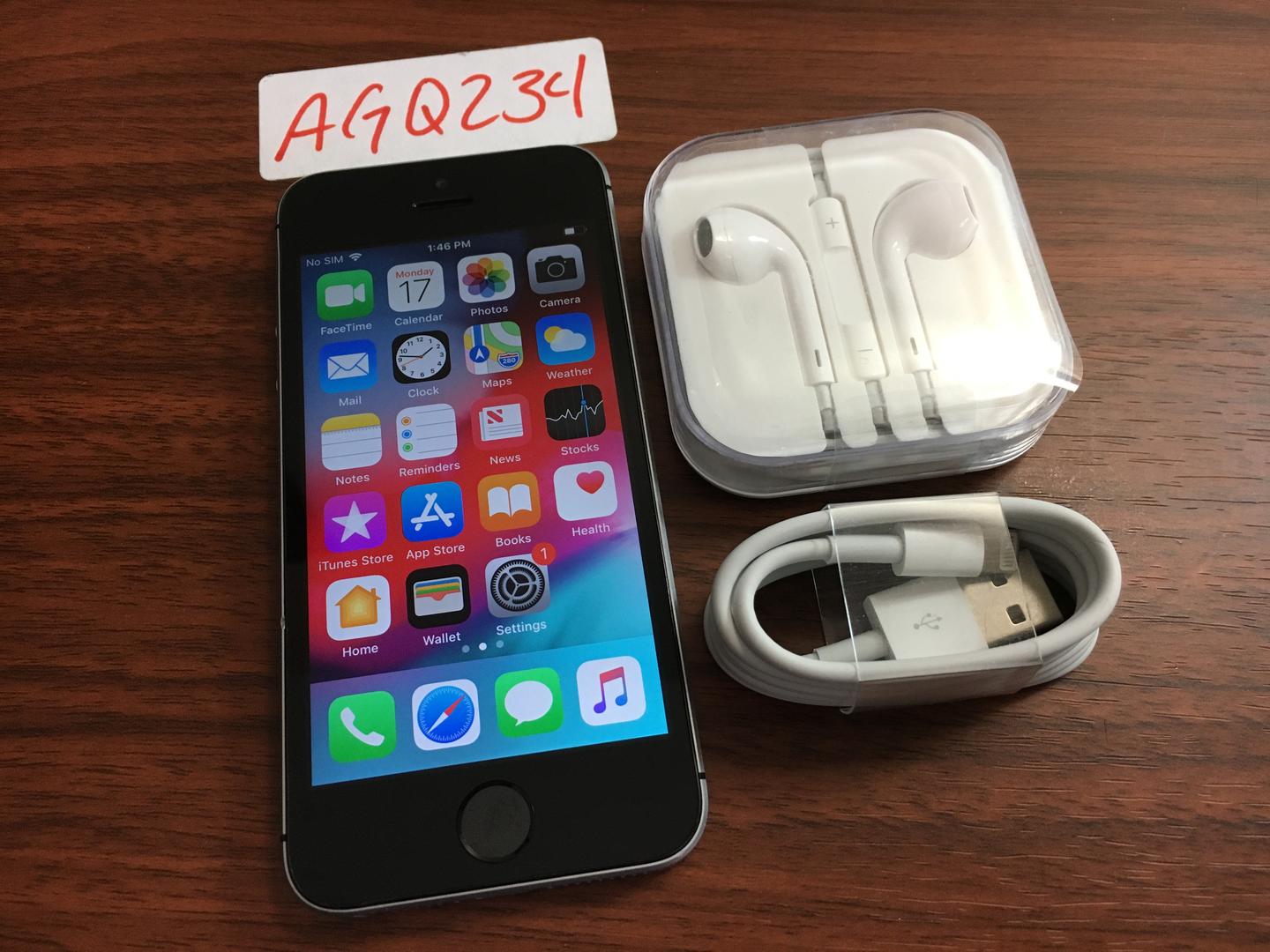 Apple iPhone SE 1st Gen 2016 - AT&T, Grey, 32GB, A1662 - LRNM49539 - Swappa