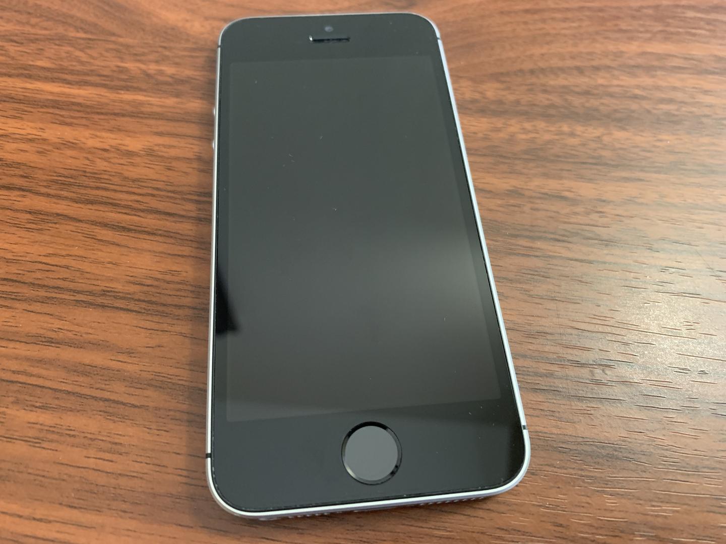 Apple iPhone SE 1st Gen 2016 Unlocked, Grey, 32GB, A1662 LRQB50967