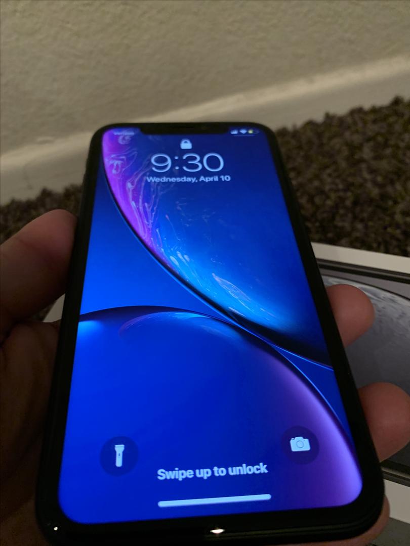 Apple iPhone Xr (Unlocked) A1984 - Black, 64 GB ...