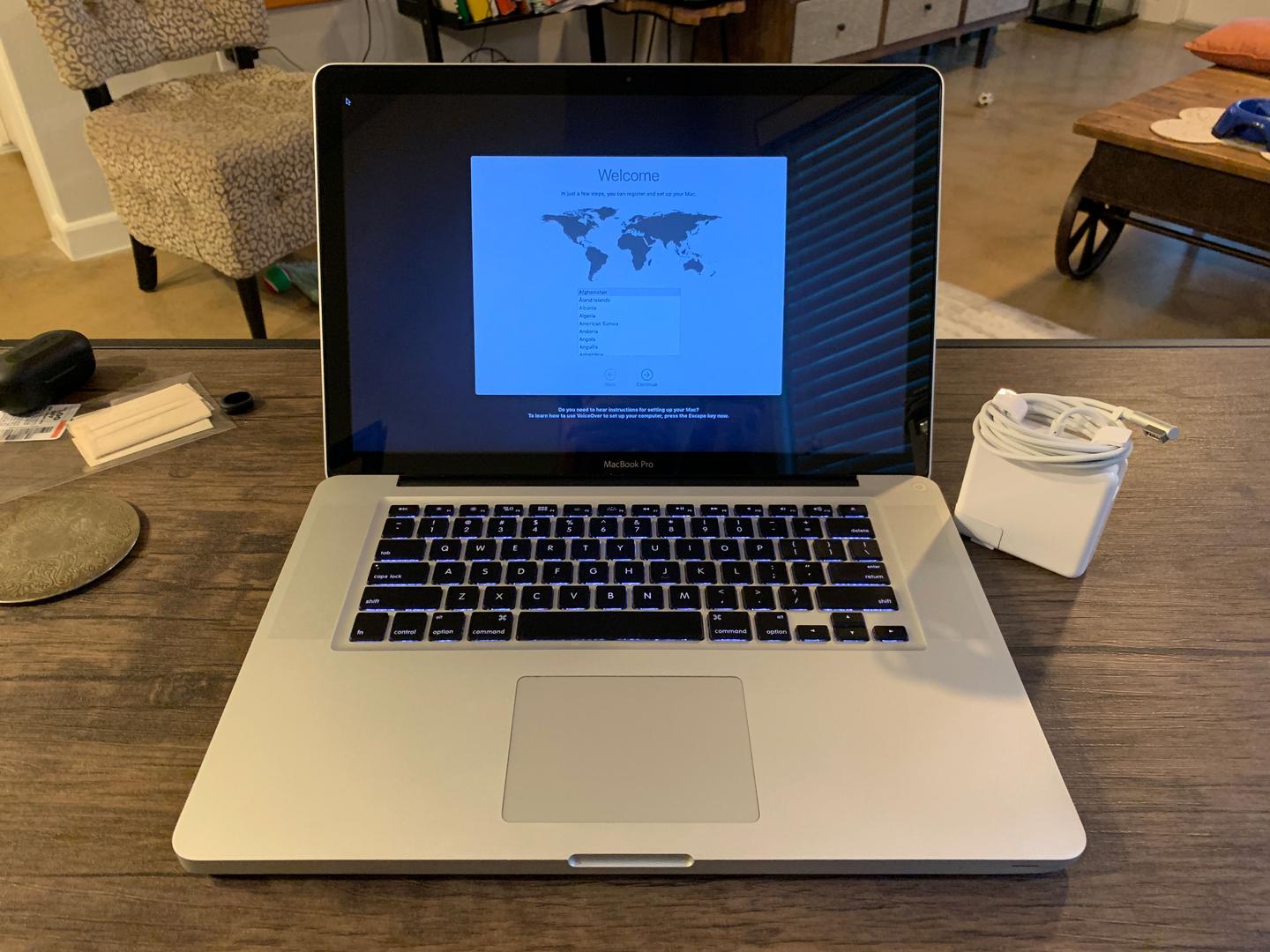 MacBook Pro 2012 (Unibody) 15" Silver, 256GB, 8GB LRSZ72223 Swappa