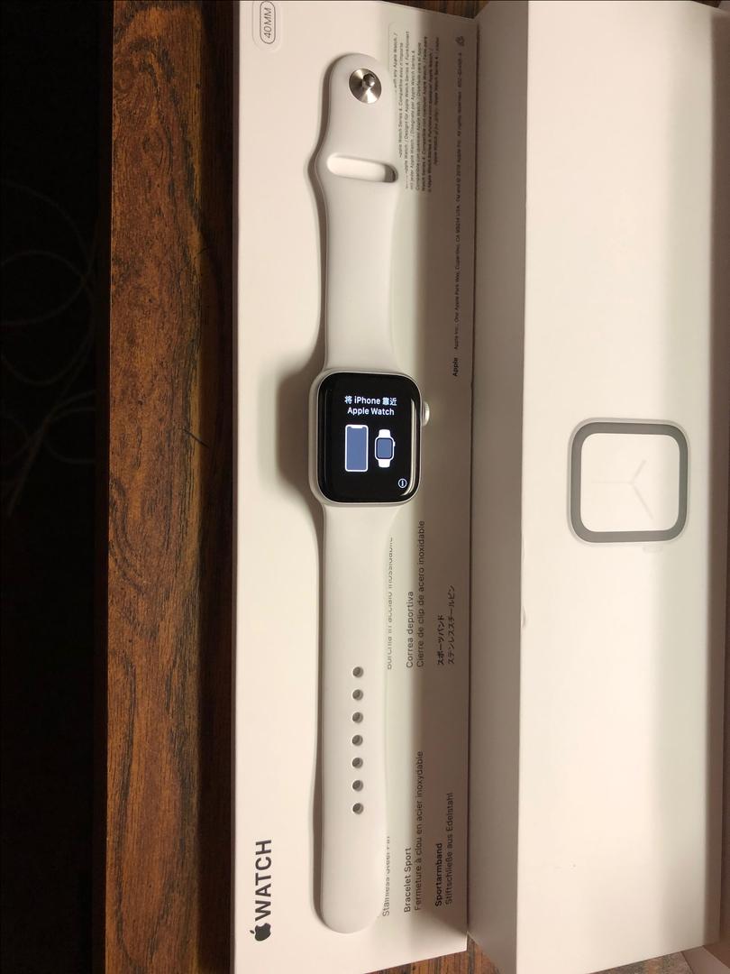 Apple Watch Series 4 40mm - Silver, A1977 - GPS, Aluminum - LRWJ66956 - Swappa