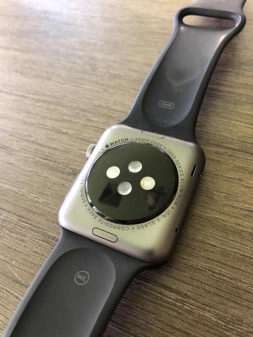 apple watch a1554 model