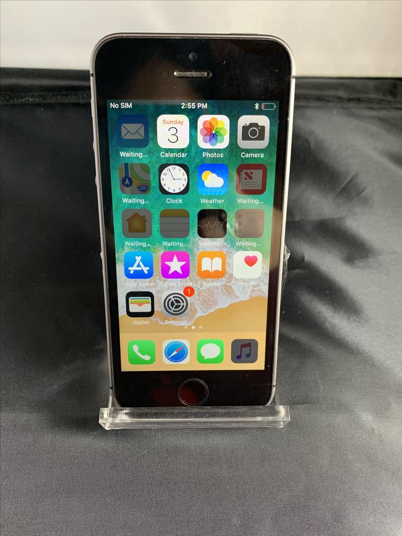 Apple iPhone SE 1st Gen 2016 Unlocked, Grey, 64GB, A1662 LRZV70384