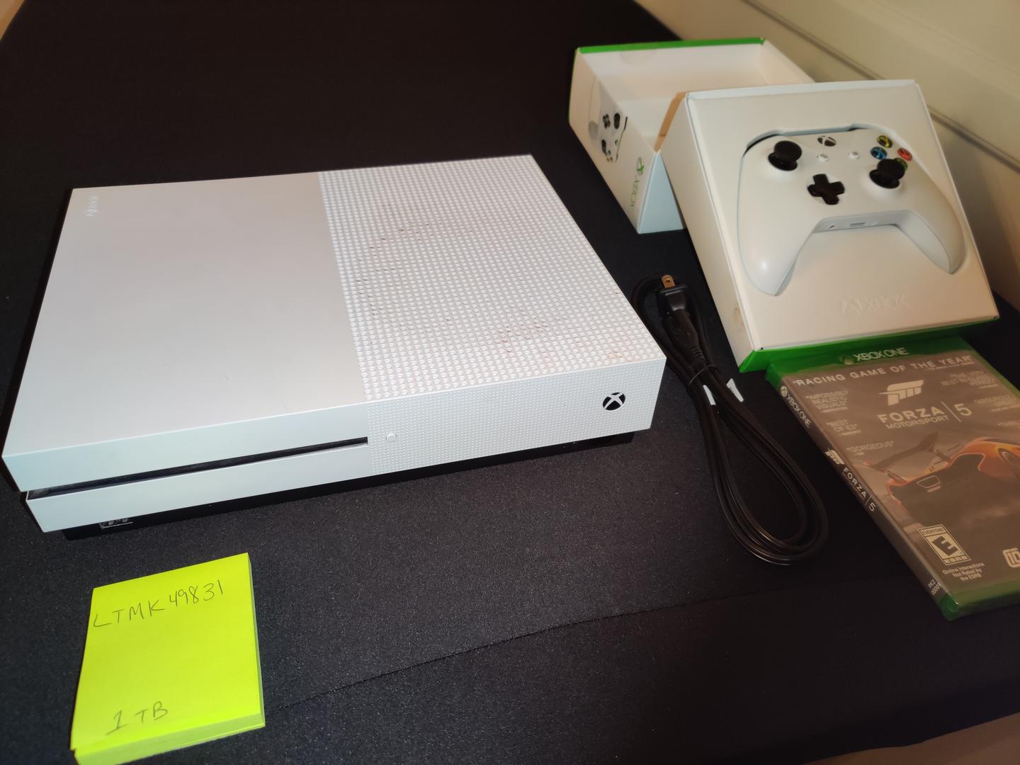 Xbox One S (2016) White, 1TB LTMK49831 Swappa