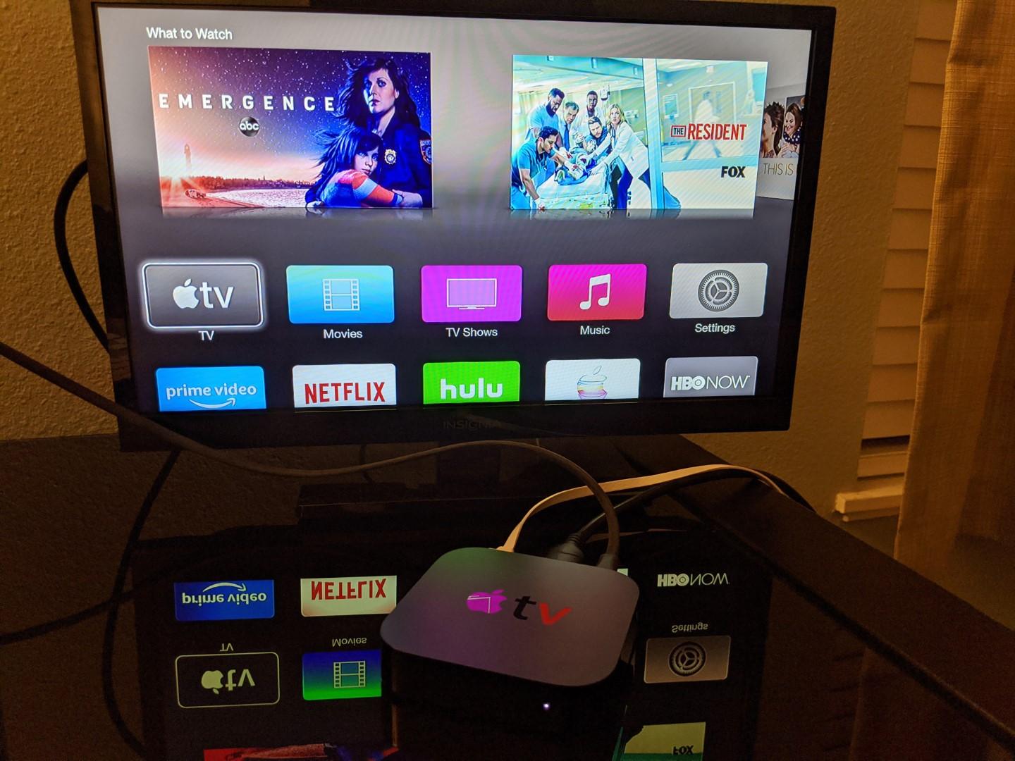 apple-tv-3rd-gen-2012-8gb-luaw65315-swappa