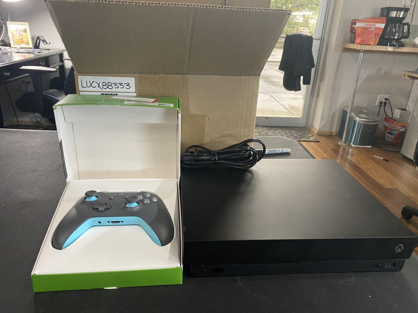 Xbox One X (2017) Black, Standard LUCX88333 Swappa