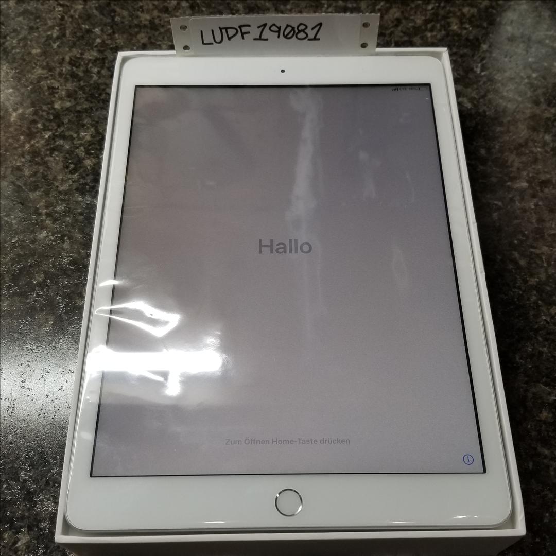 Apple Ipad 7th Gen Unlocked 0 Silver 32 Gb Ludf Swappa