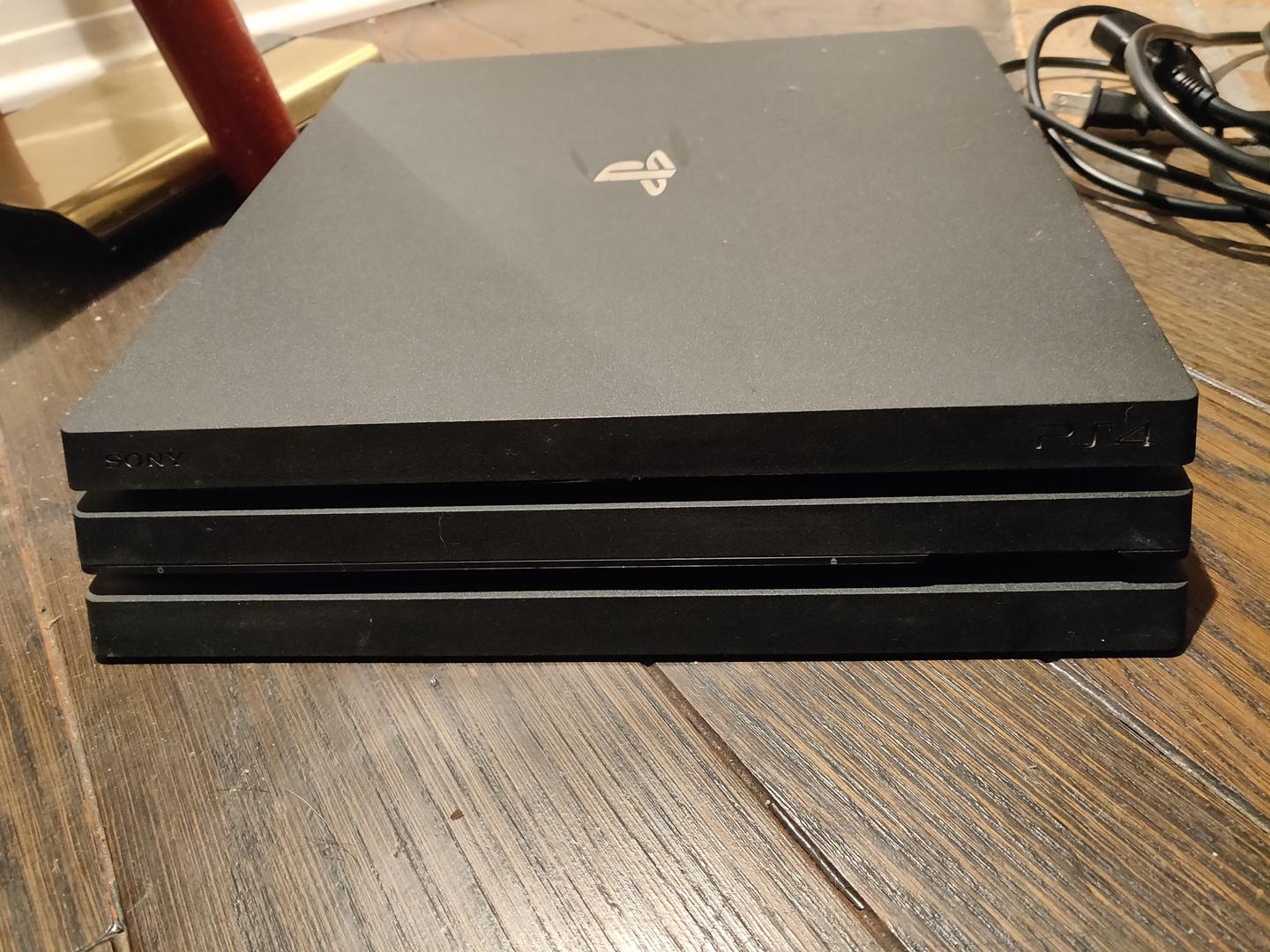 PlayStation 4 Pro Black, 1 TB, Standard LUEK12553 Swappa