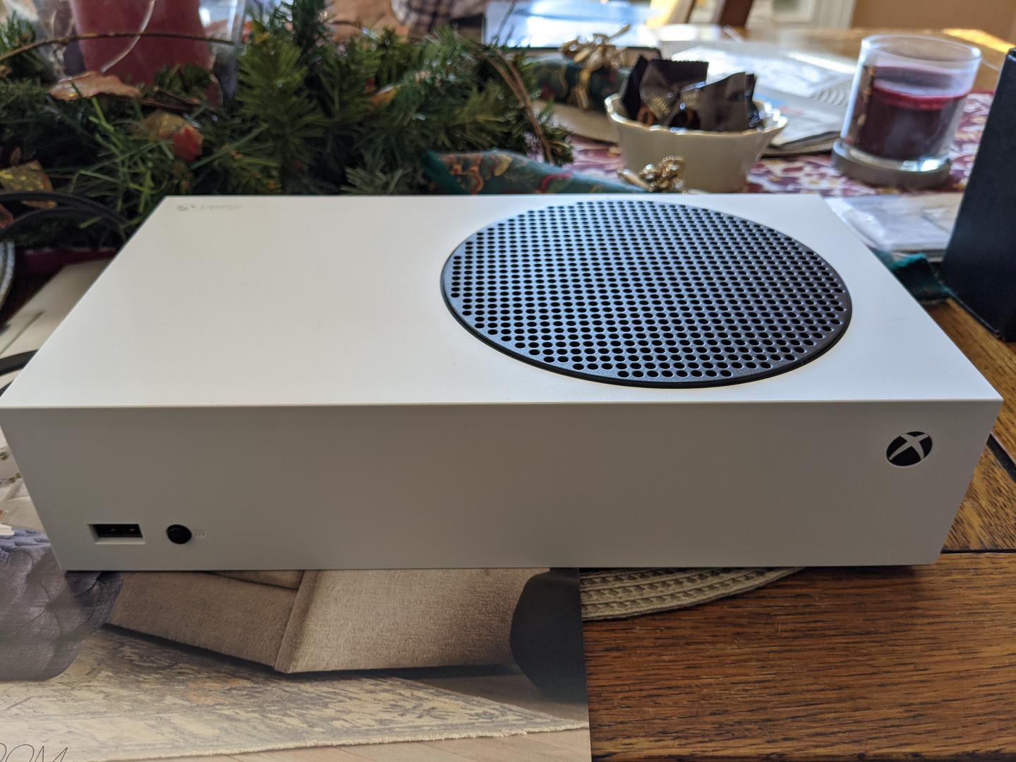 Xbox Series S (2020) White, 512GB LVAG89734 Swappa