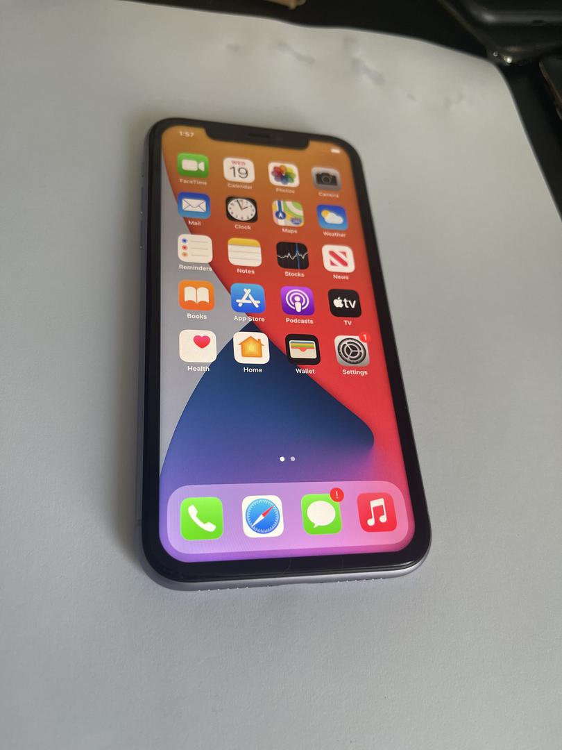 Apple iPhone 11, color Purple