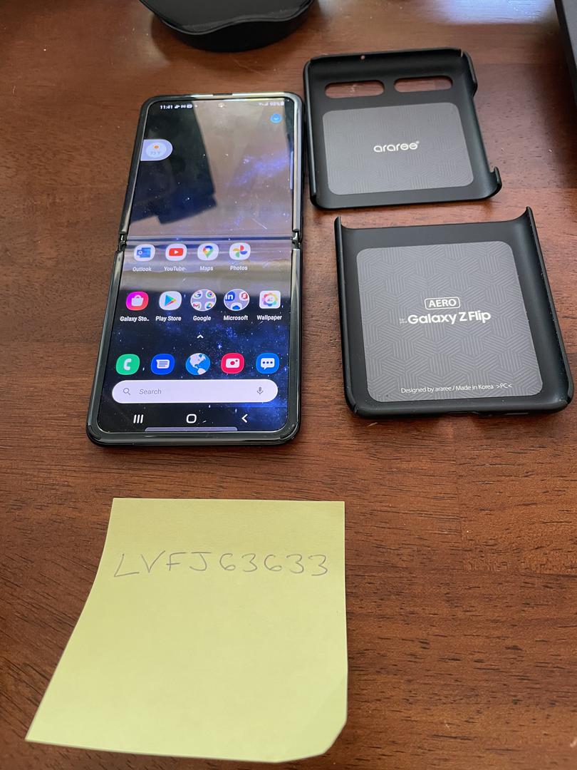 Samsung Galaxy Z Flip Unlocked, Black, 256GB, 8GB, SMF700U1/DS LVFJ63633 Swappa