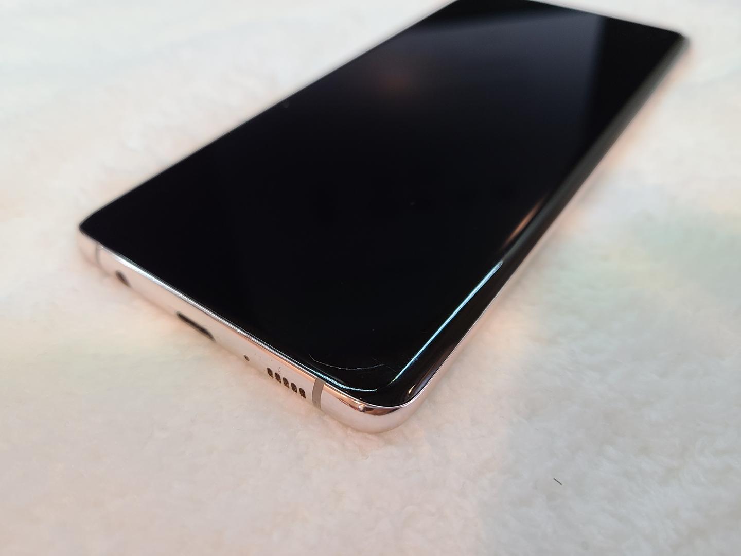 Samsung Galaxy S10 Plus, color Ceramic White