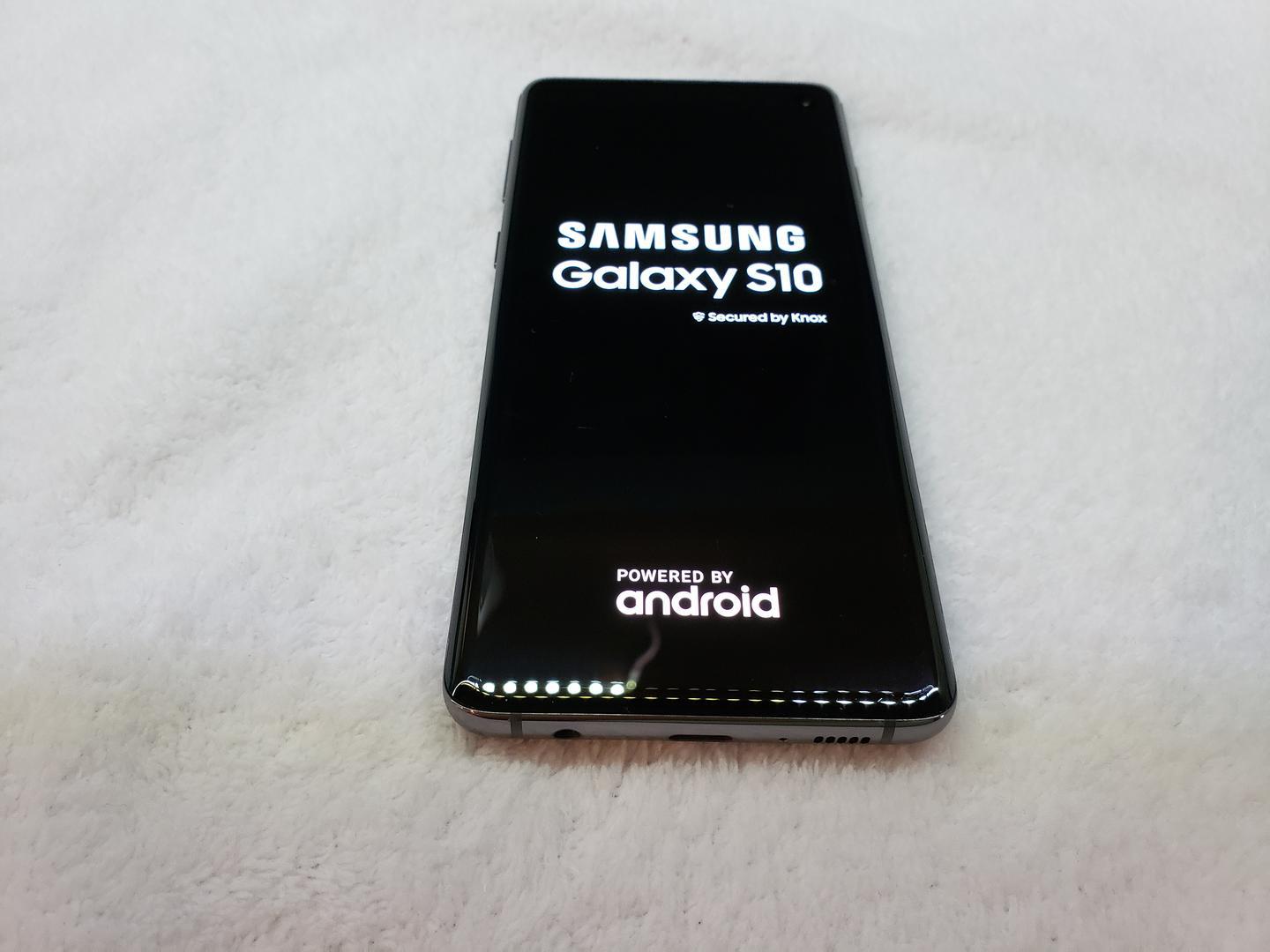 Samsung Galaxy S10, color Black