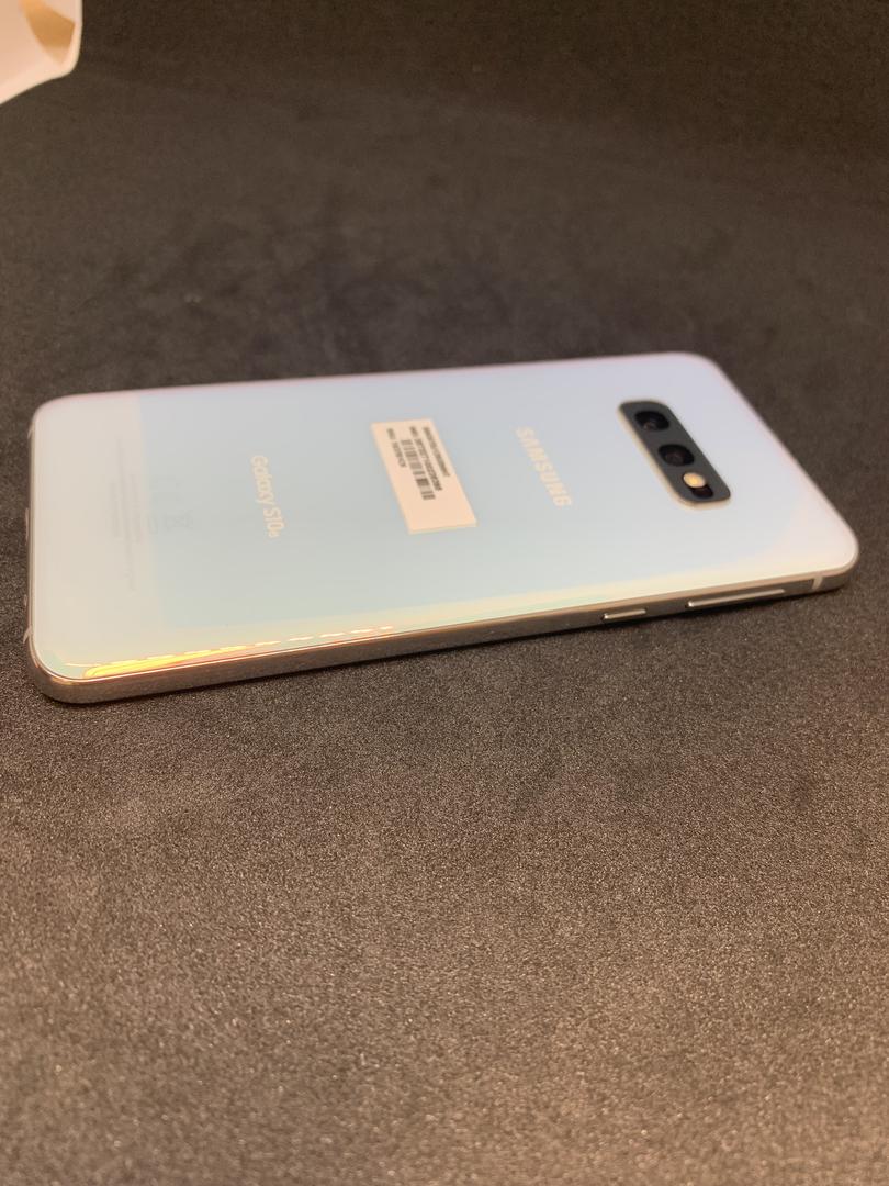 Samsung Galaxy S10, color White