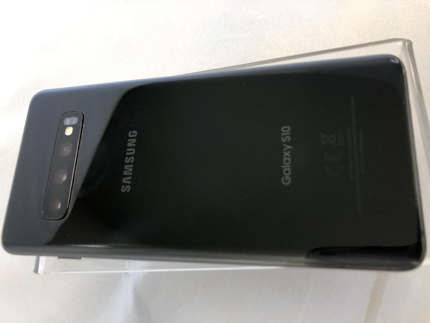 Samsung Galaxy S10, color Black