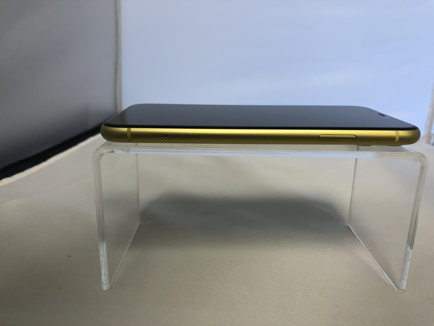 Apple iPhone 11, color Yellow