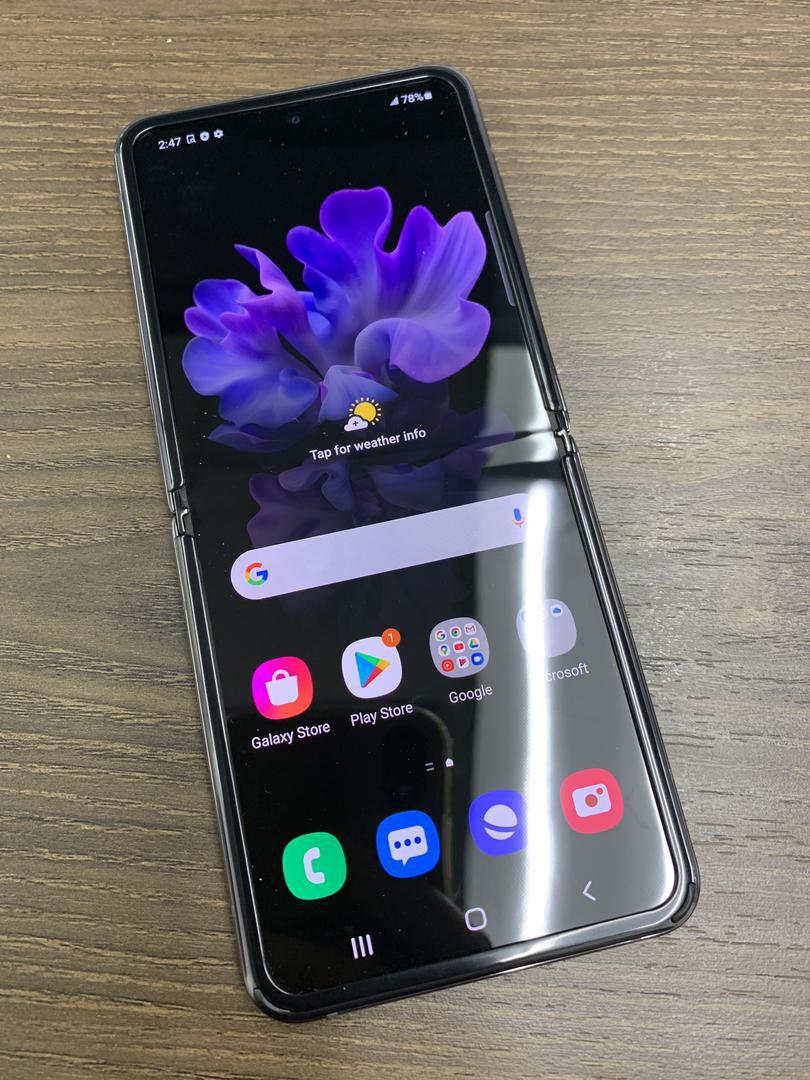 Samsung Galaxy Z Flip 5G, color Mystic Gray