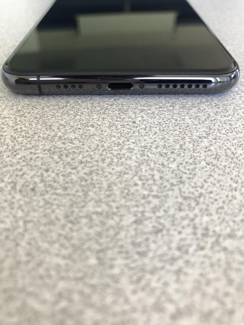 Apple iPhone 11 Pro (Unlocked) [A2160] Gray, 256 GB LVNS54573 Swappa