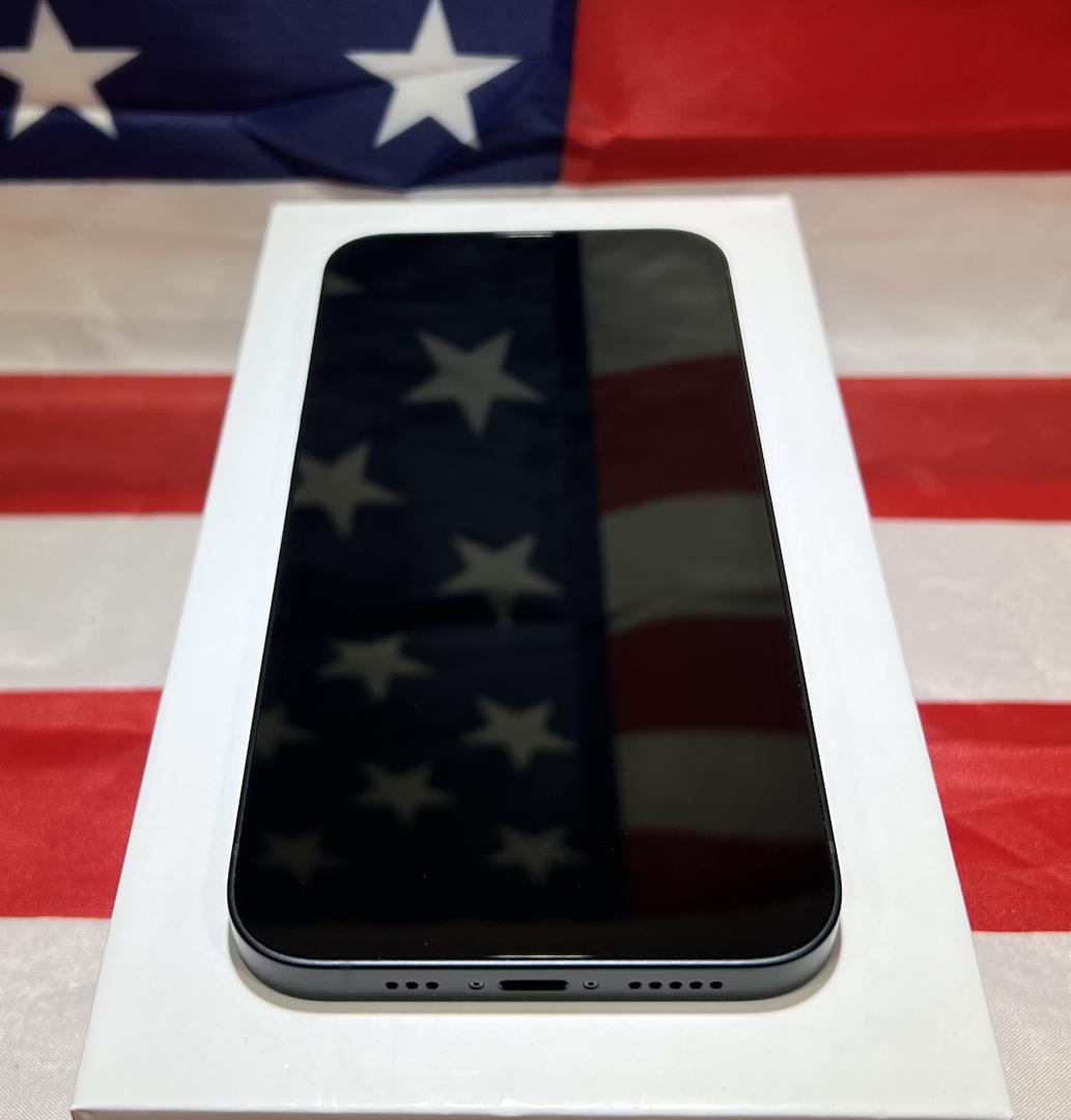 Apple iPhone 13, color Midnight