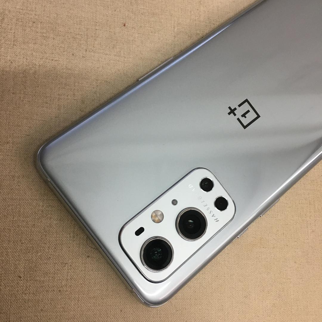 OnePlus 9 Pro, color Silver