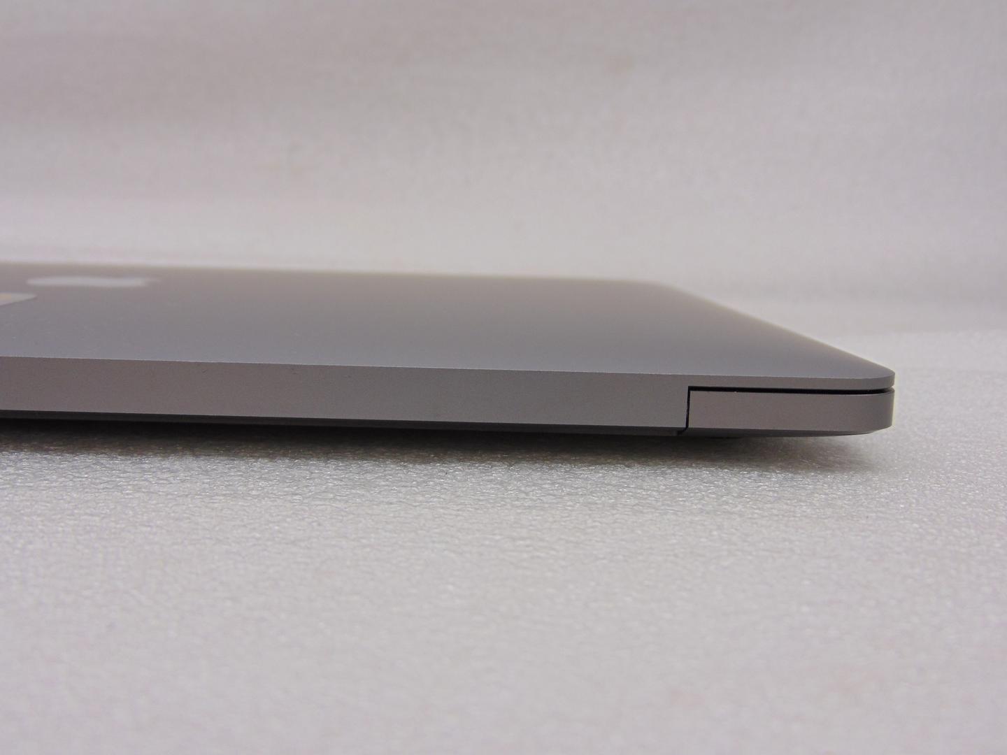 MacBook Pro 2020 - 13", color Gray