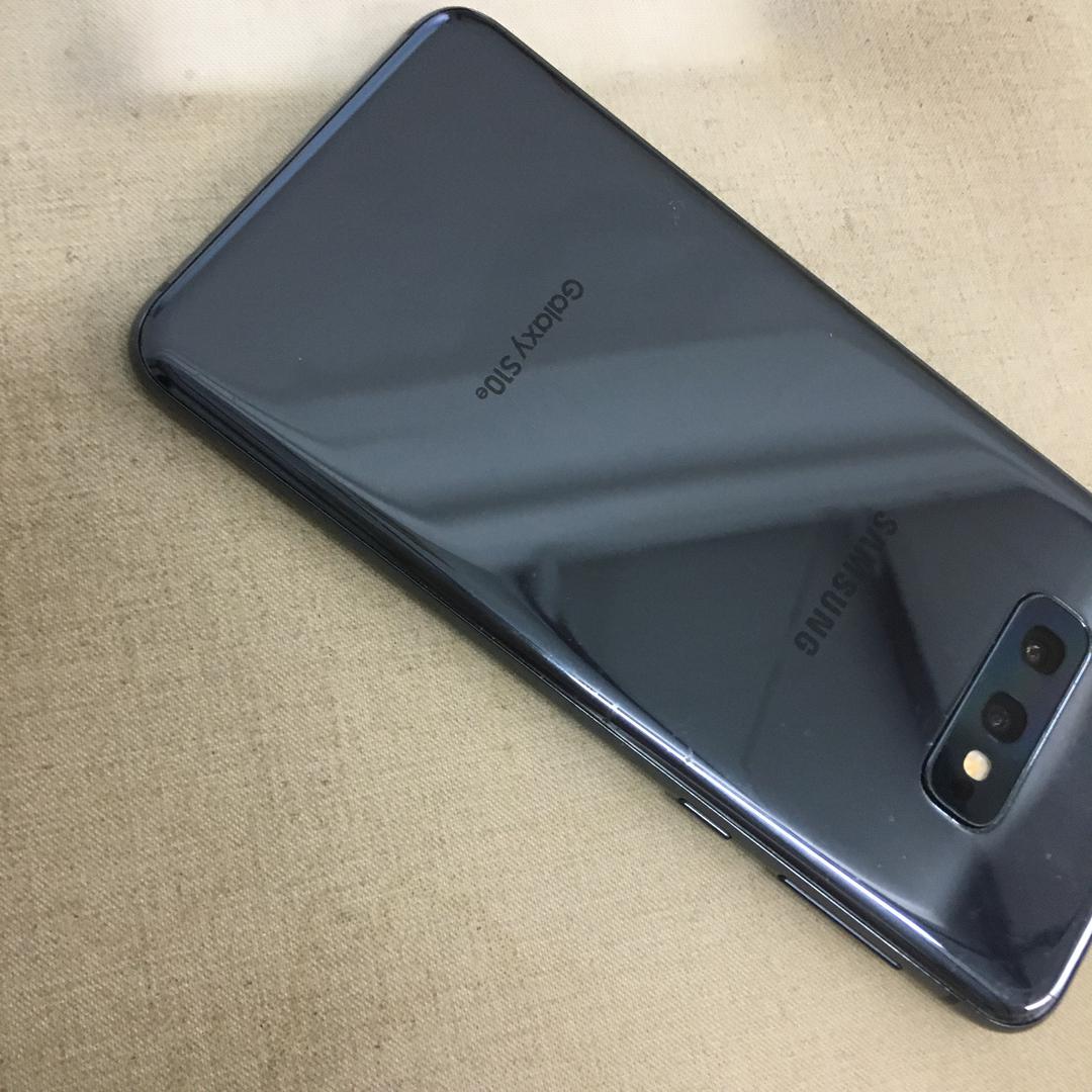 Samsung Galaxy S10e, color Black