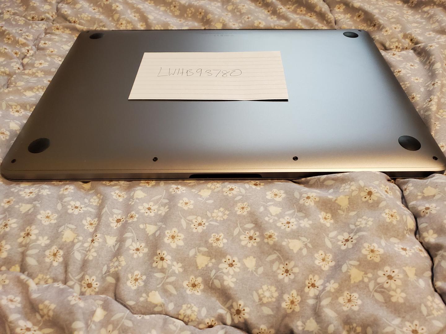 MacBook Pro 2020 - 13", color Gray