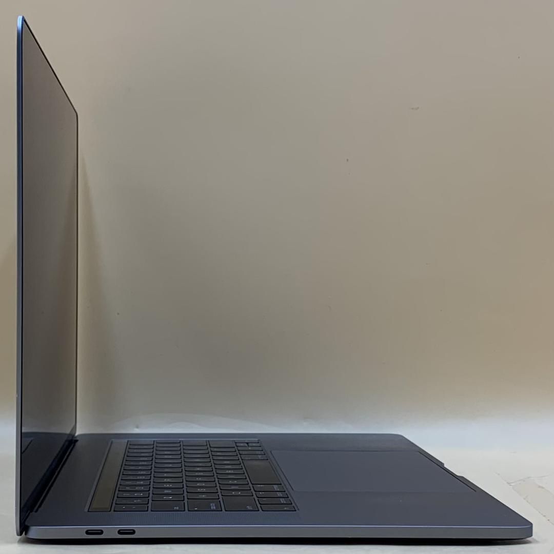 MacBook Pro 2017 (With Touch Bar) - 13", color Gray