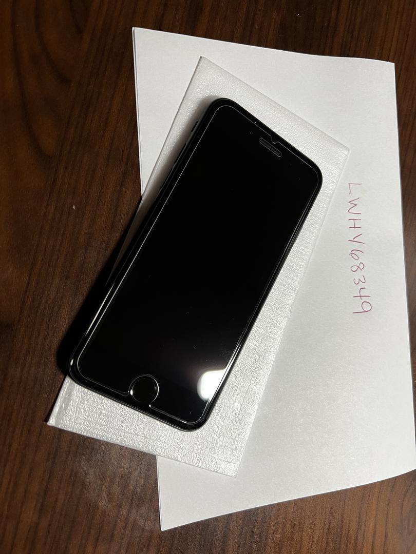 Apple iPhone SE 3rd Gen 2022, color Midnight