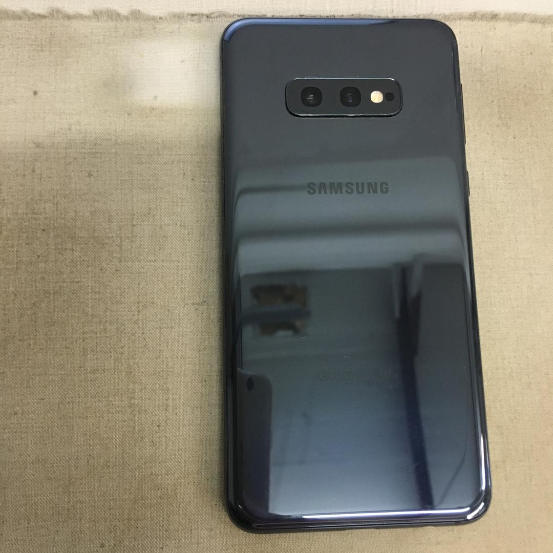Samsung Galaxy S10e, color Black