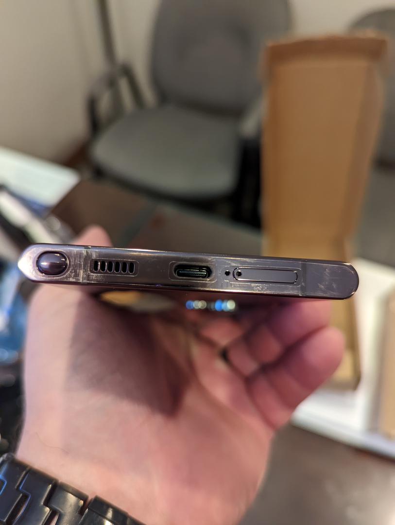 Samsung Galaxy S22 Ultra Boost, Burgundy, 128GB, 8GB, SMS908U