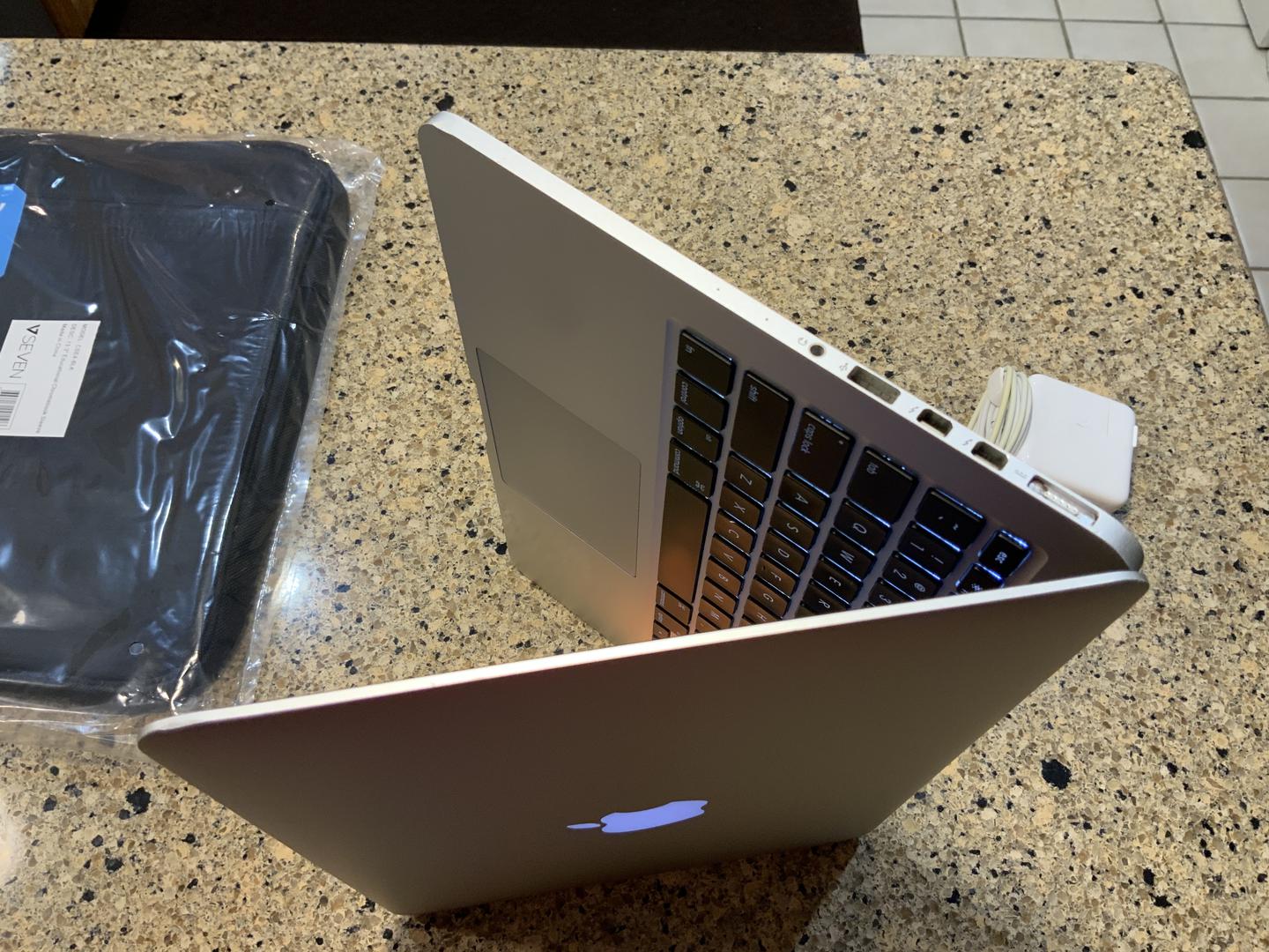 MacBook Pro 2015 (Retina) - 13", color Silver