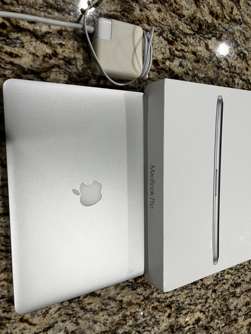 MacBook Pro 2014 (Retina) - 13", color Silver