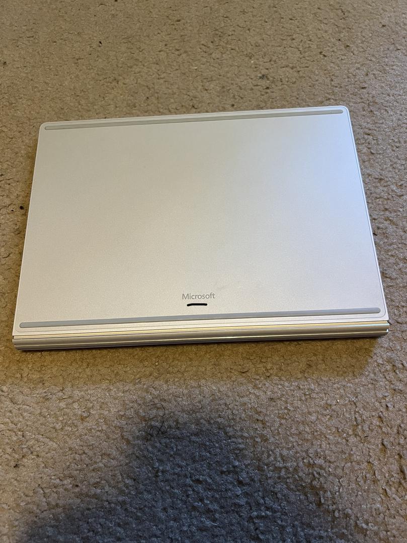 Microsoft Surface Book 2 15", color