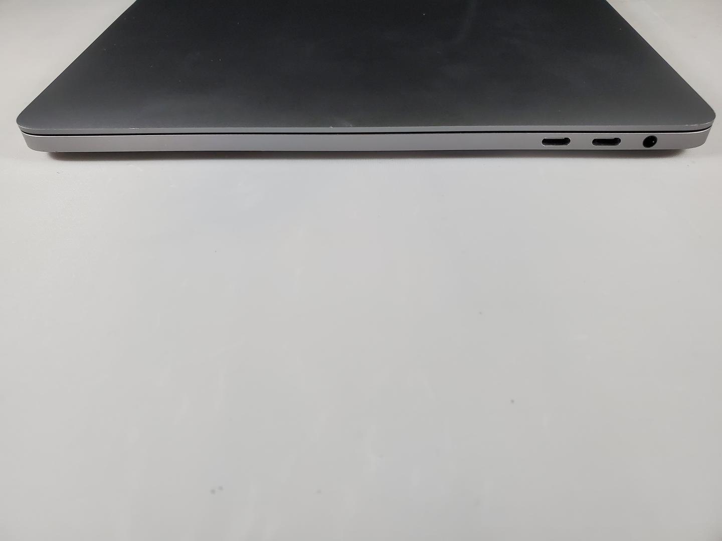 MacBook Pro 2018 (With Touch Bar) - 13", color Gray