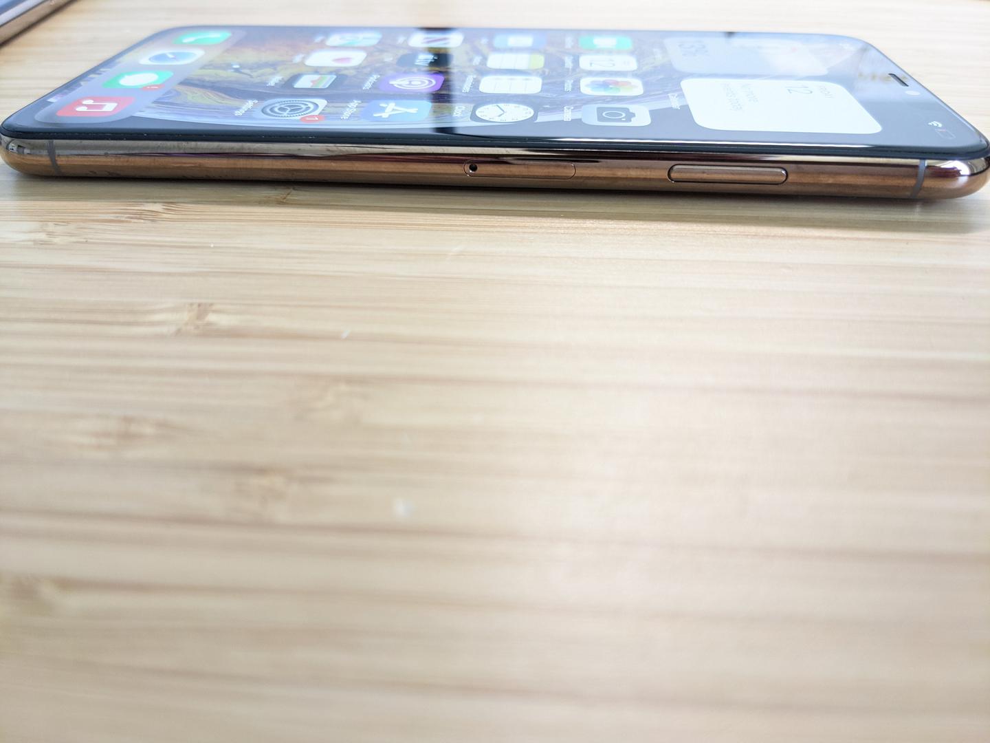 Apple iPhone Xs Max, color Gold
