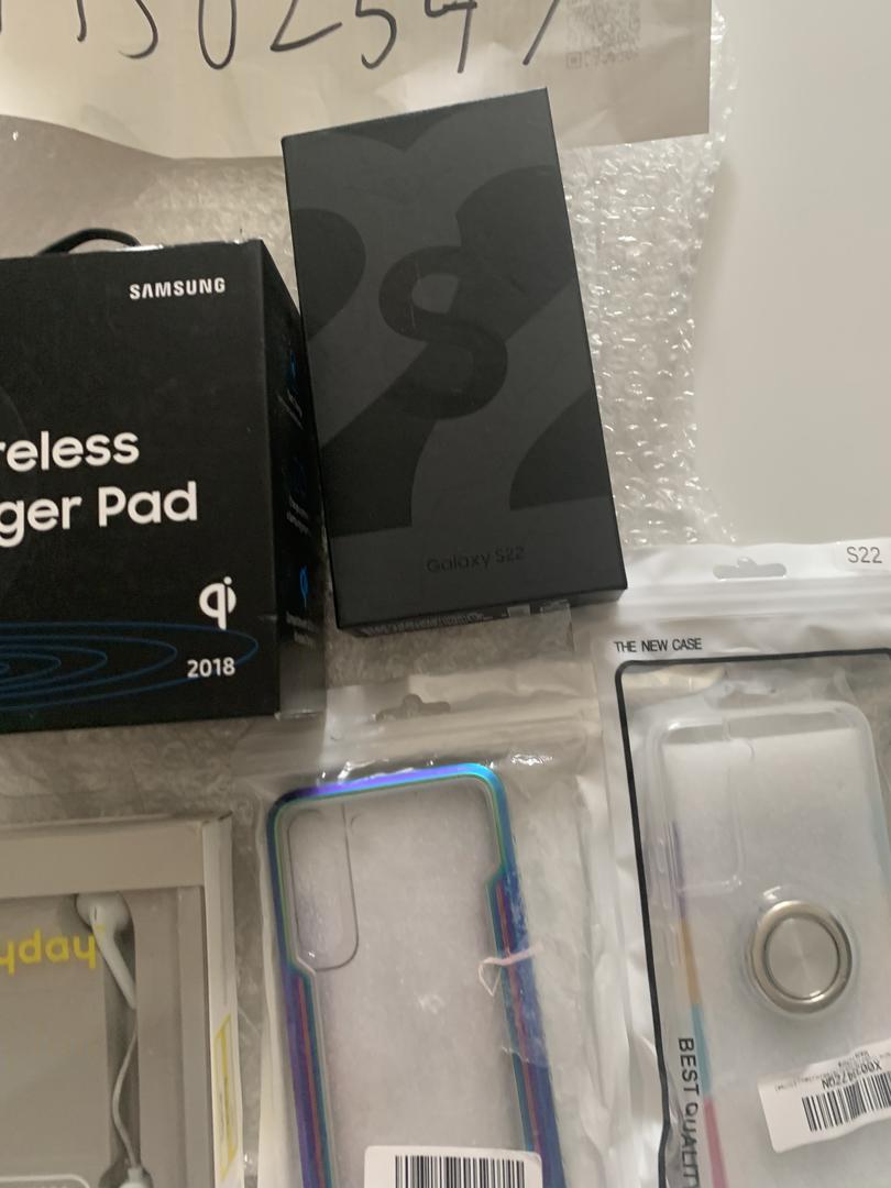 Samsung Galaxy S22, color Black