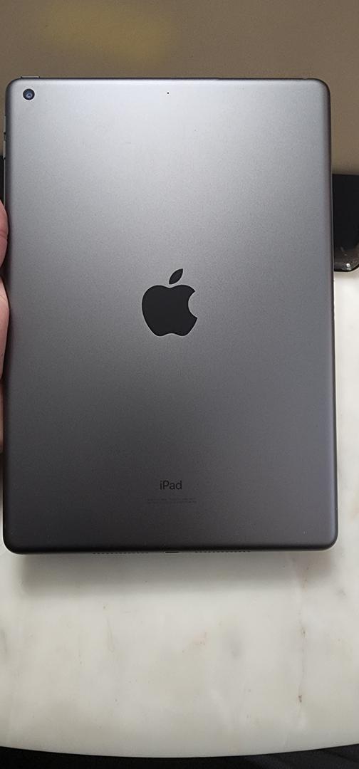 Apple iPad 7th Gen, color Gray
