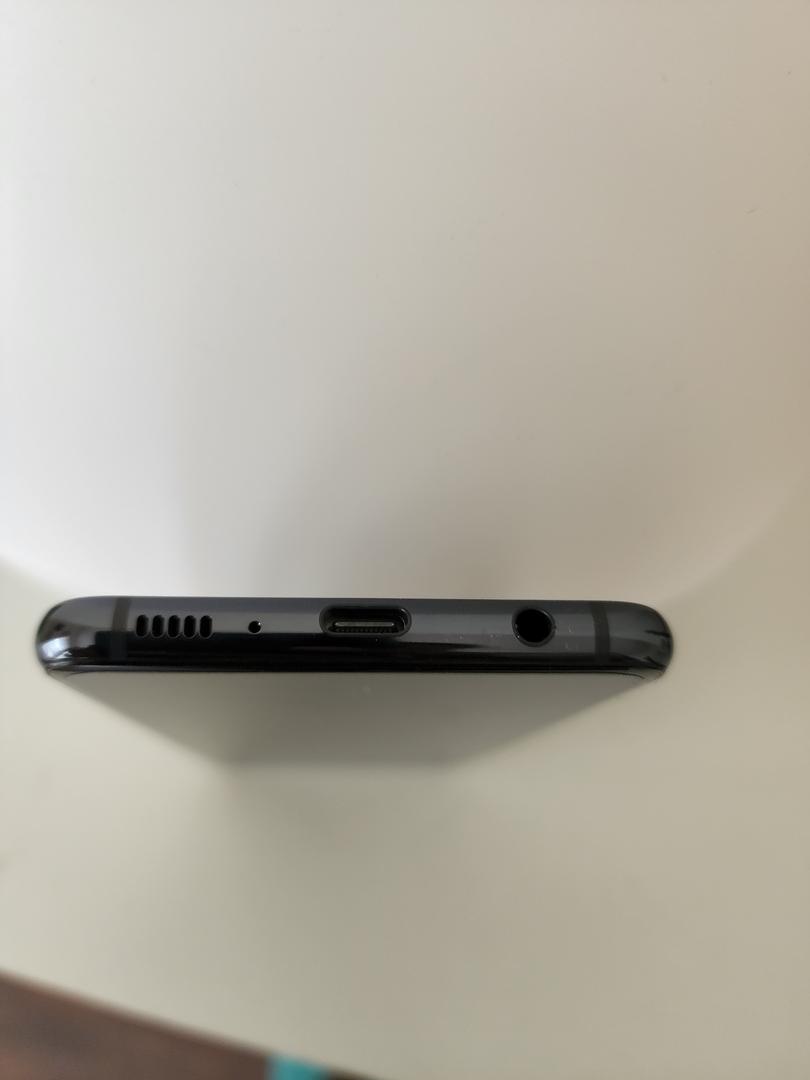 Samsung Galaxy S10e, color Blue
