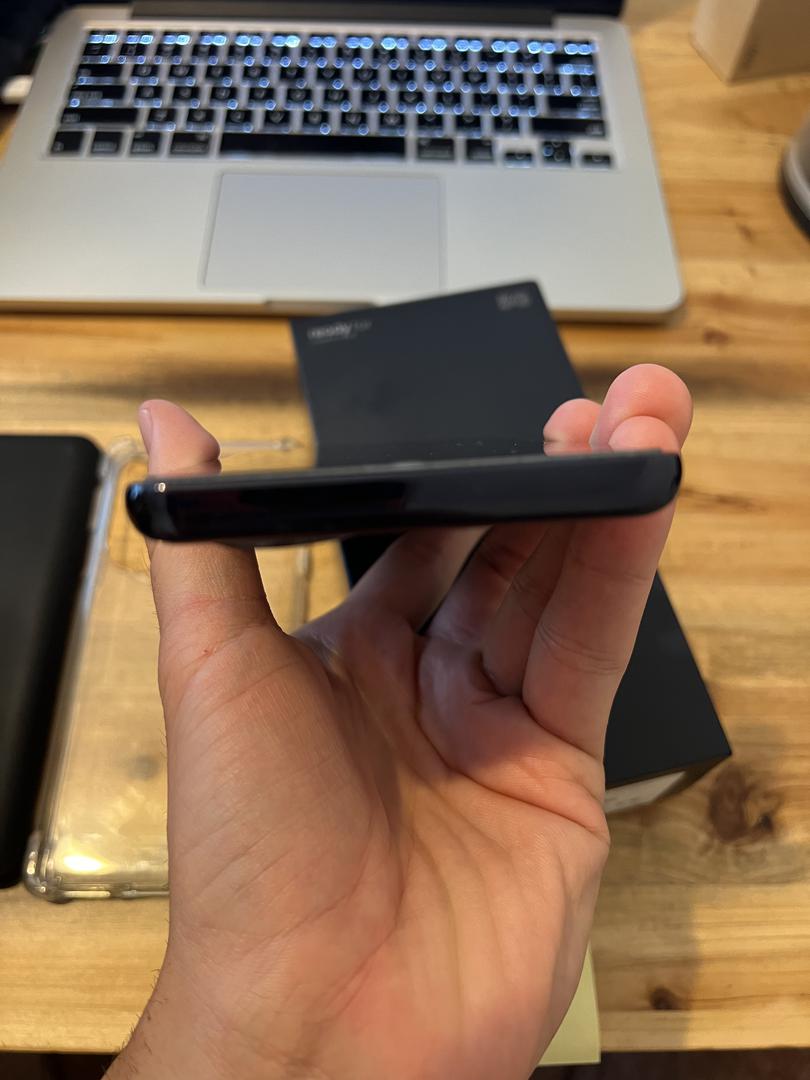 Motorola Edge Plus (2022), color Blue