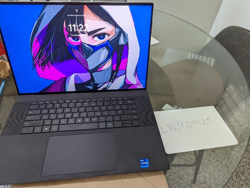 Dell XPS 17 9710 (2021), color Silver