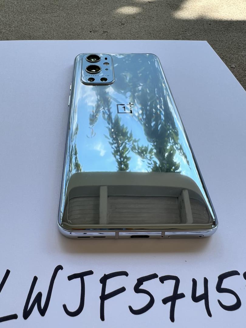 OnePlus 9 Pro, color Silver
