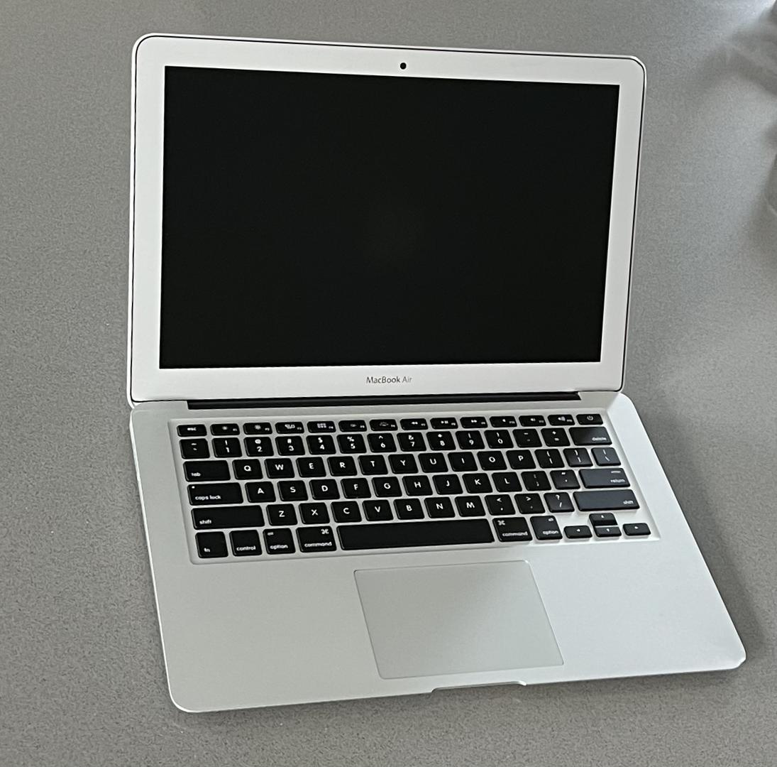MacBook Air 2017 - 13", color Silver