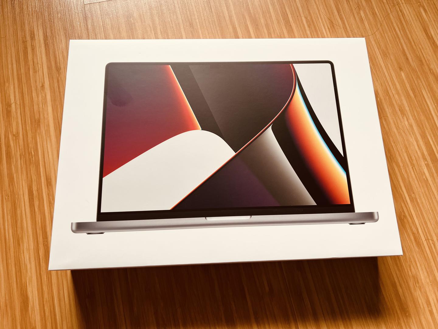 MacBook Pro 2021 - 16", color Gray