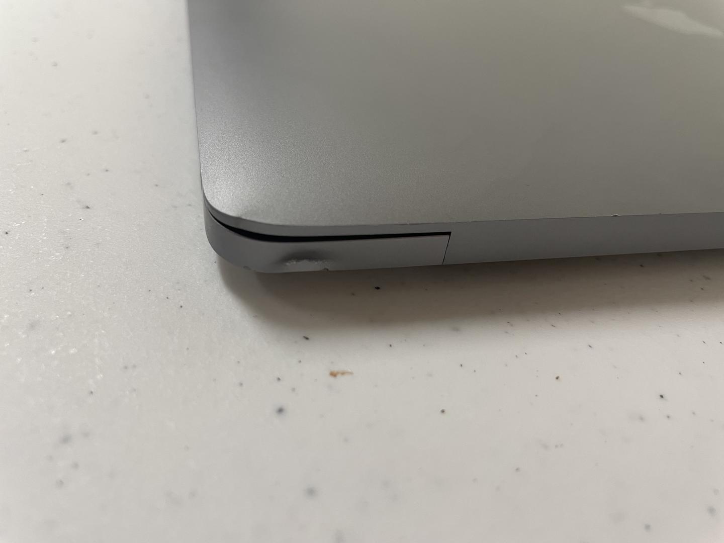 MacBook Pro 2019 - 13", color Gray