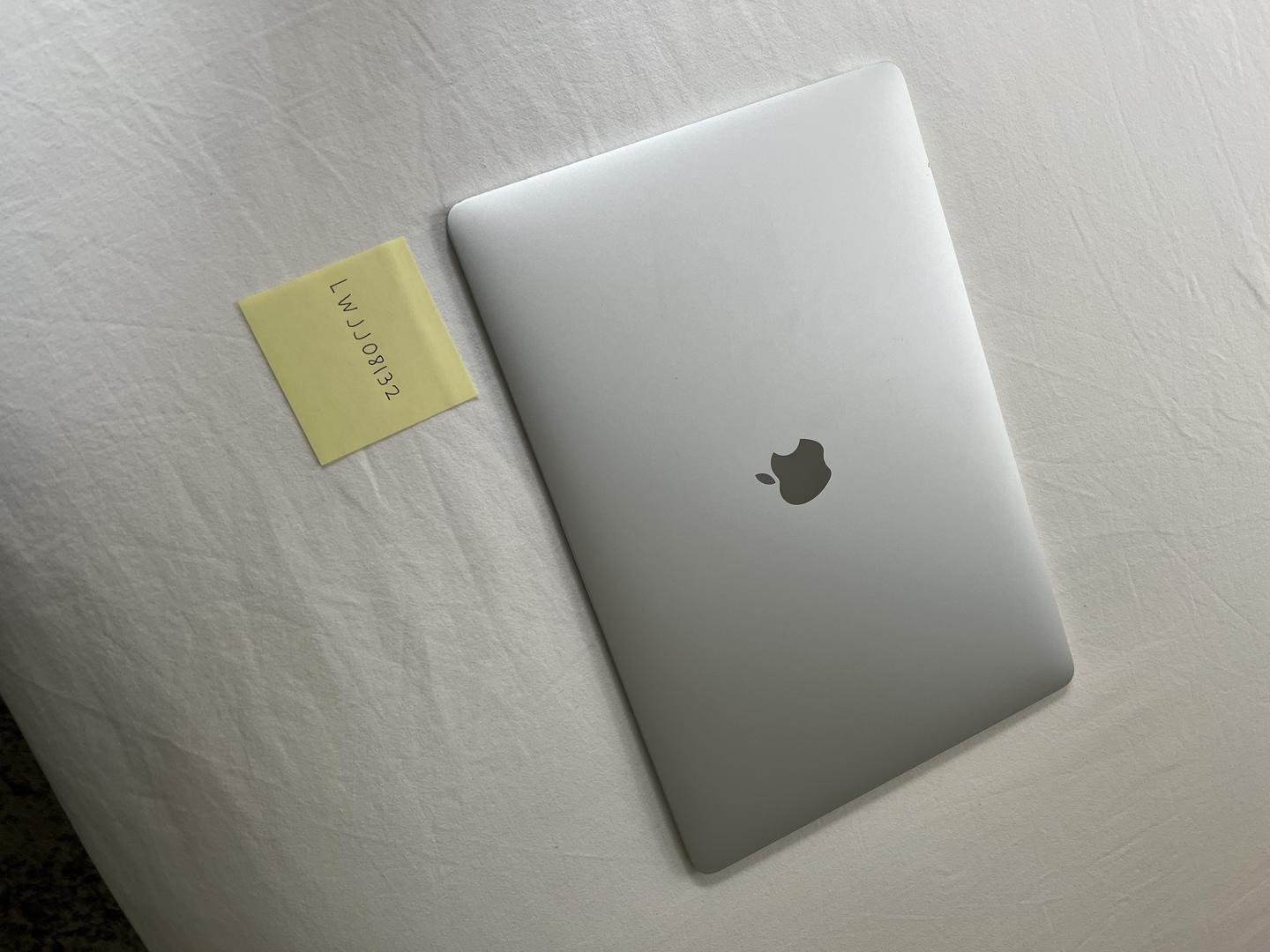 MacBook Pro 2018 (With Touch Bar) - 15", color Silver