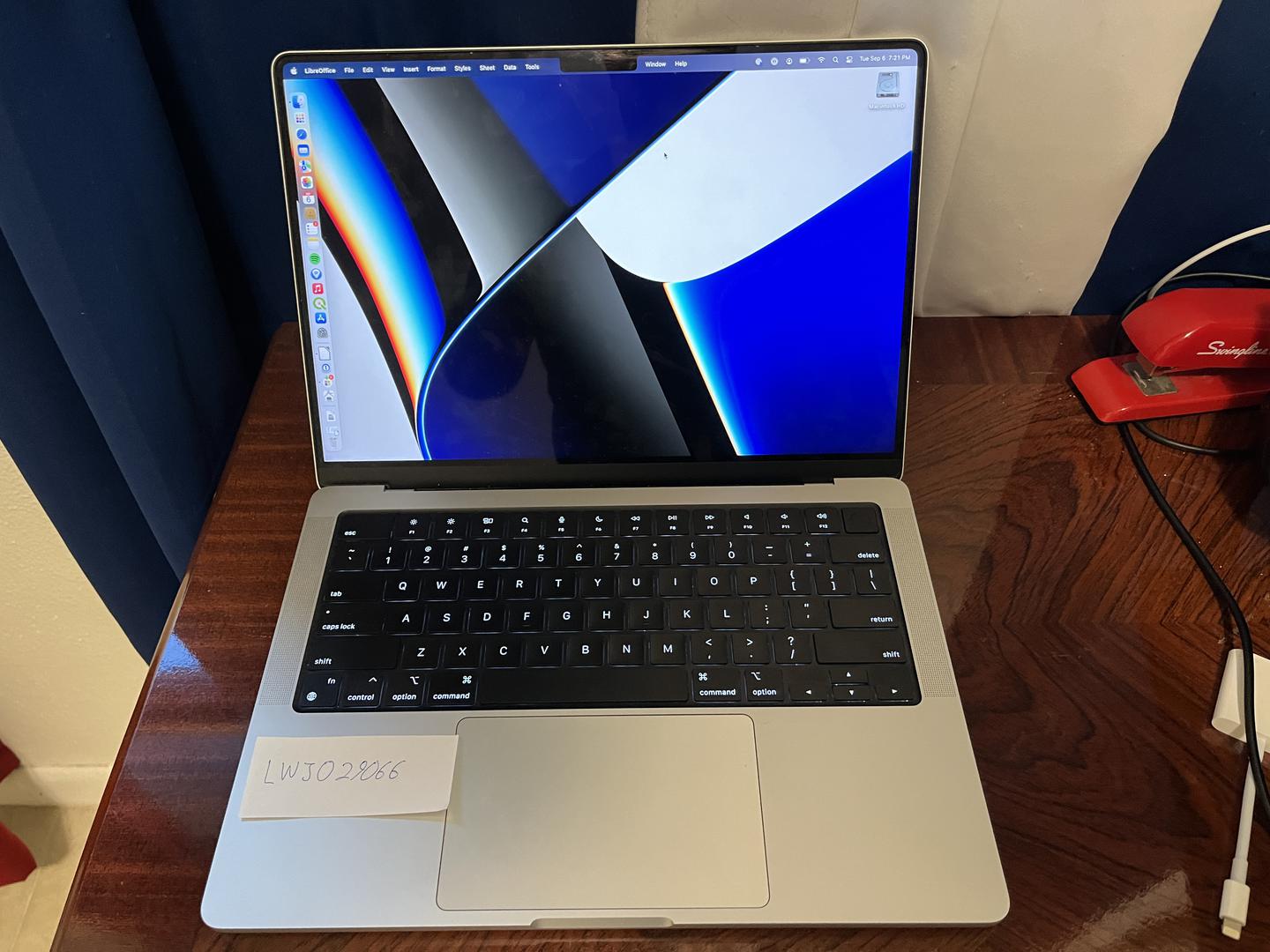 MacBook Pro 2021 - 14", color Silver