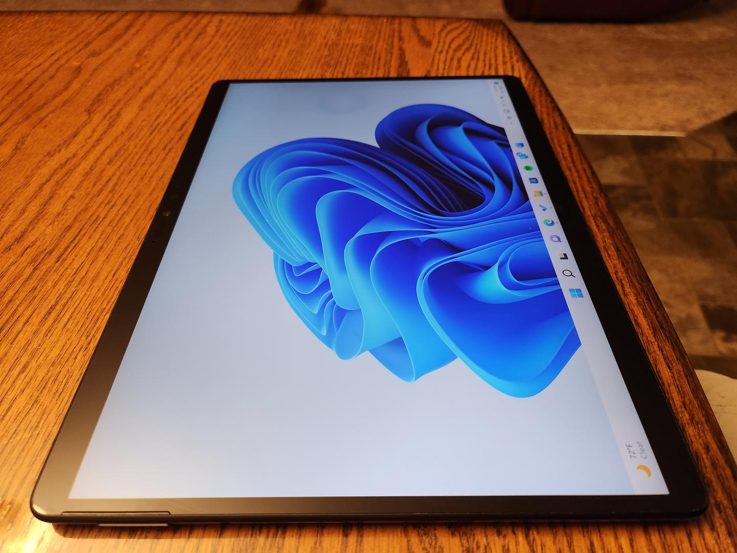 Microsoft Surface Pro 8 - I7, Graphite, 256GB, 16GB - LWJQ51908 - Swappa