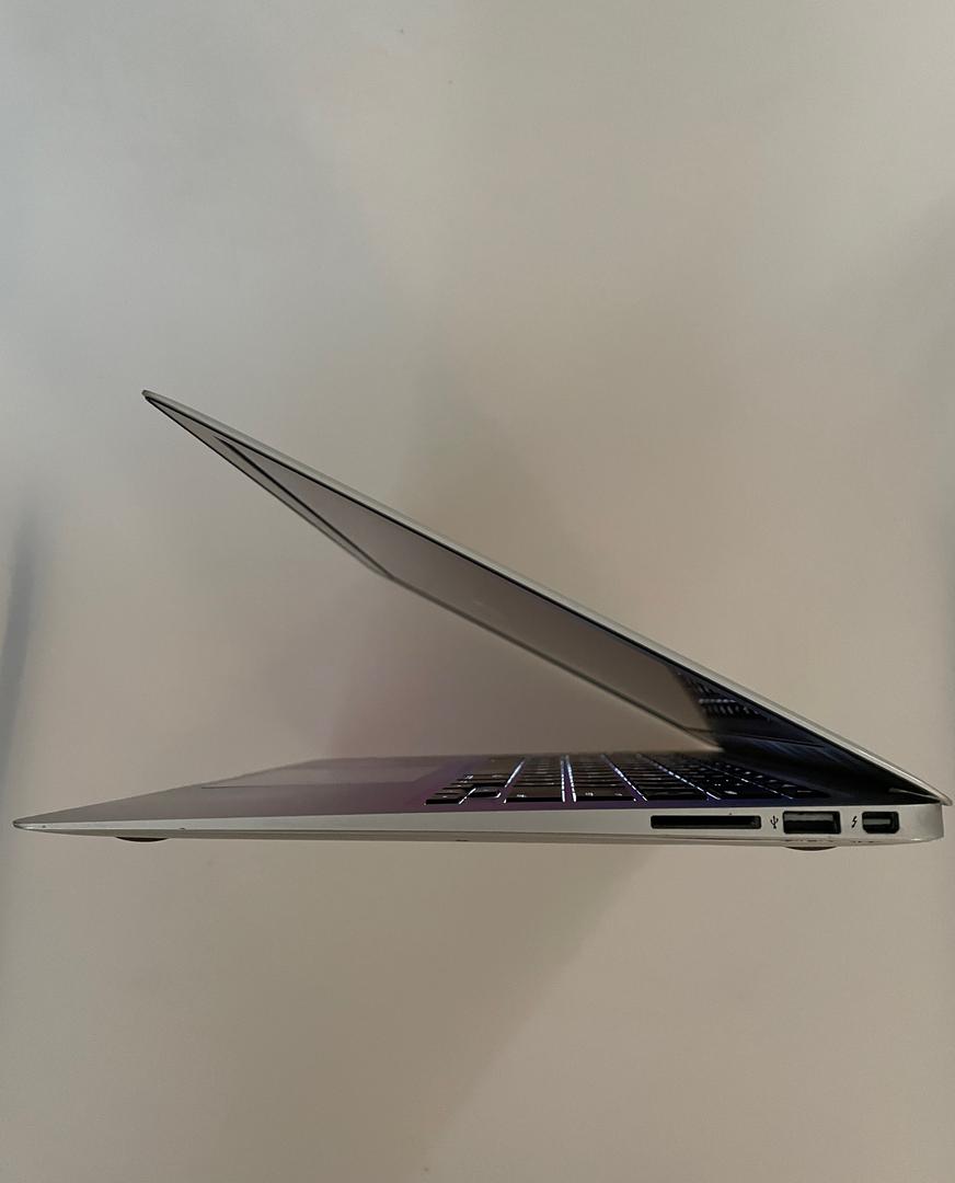 MacBook Air 2015 - 13", color Silver